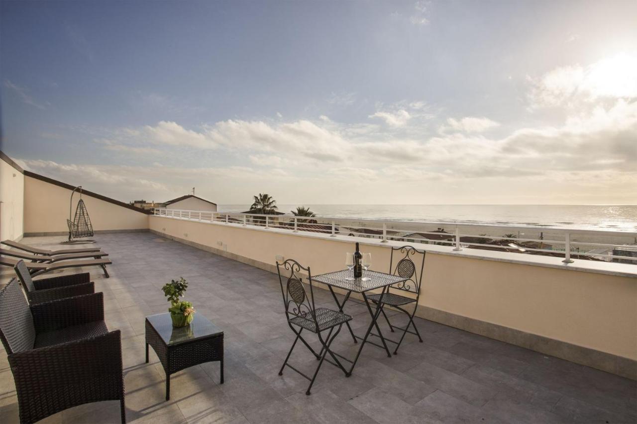 Hotel Nuovo Tirreno Lido di Camaiore Buitenkant foto